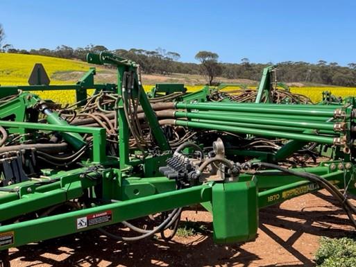 Photo 4. John Deere 1870 Conserva Pak Bar