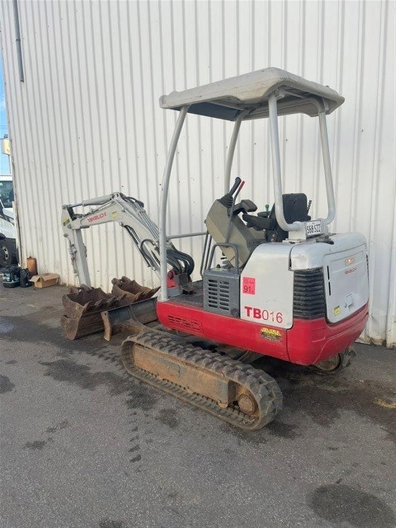 Photo 5. TAKEUCHI TB016 MINI EXCAVATOR