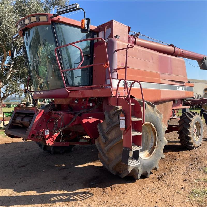 International/Case IH 2388 combine harvester