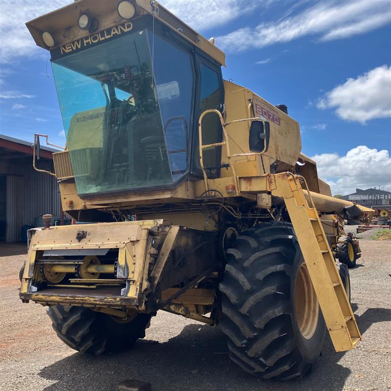 Photo 5. New Holland 8070 Combine Harvester