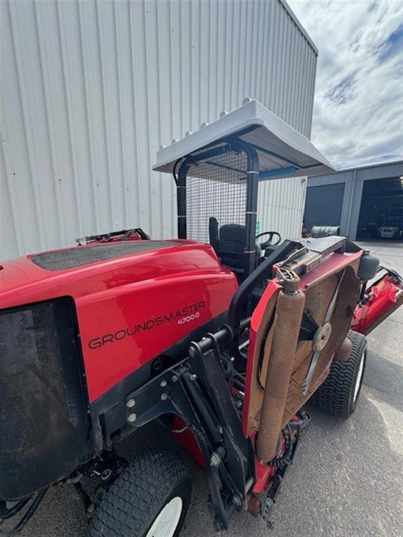 Photo 2. Toro 4700D wide area mower