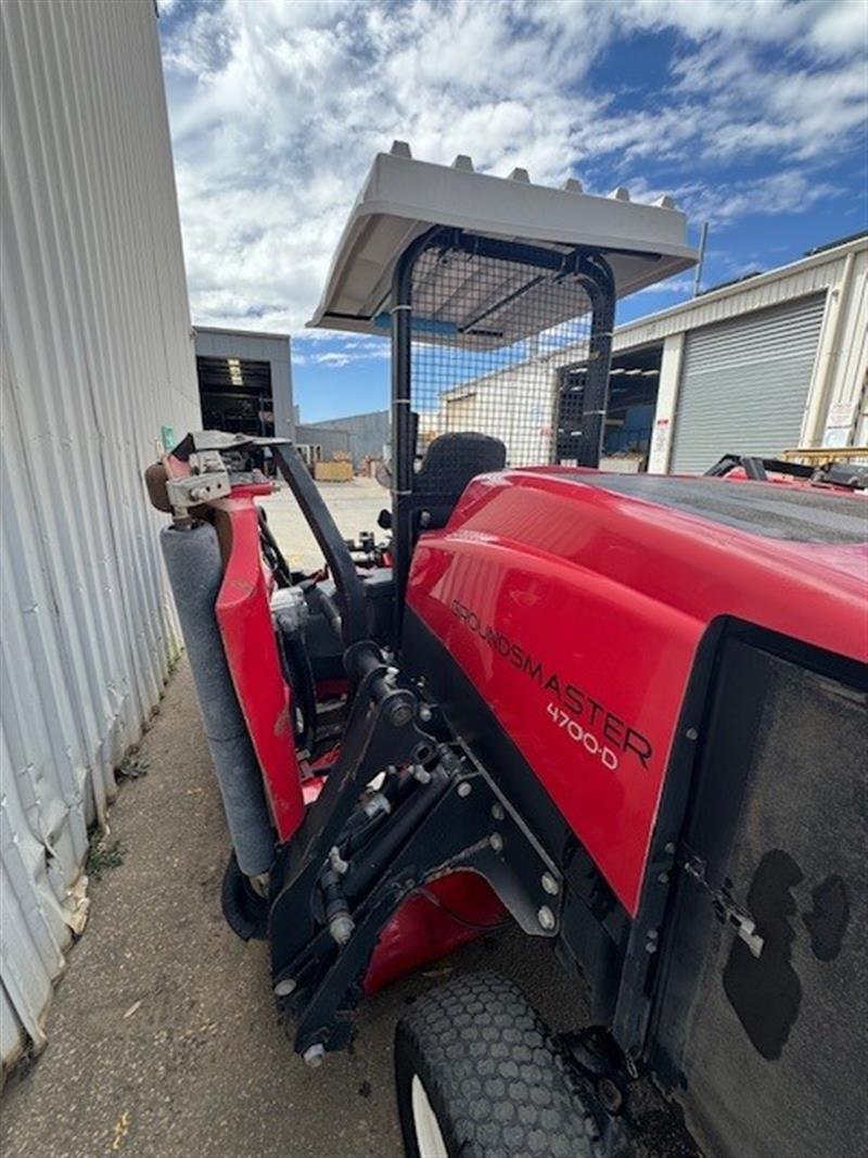 Photo 3. Toro 4700D wide area mower