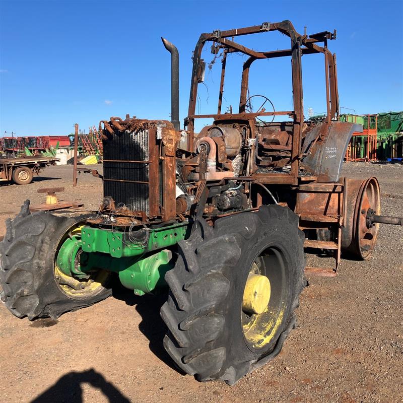 Photo 1. John Deere 7810 Tractor