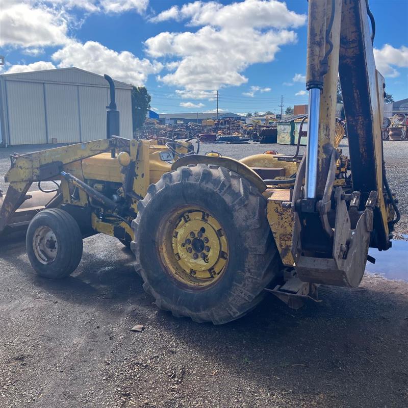 Photo 2. Ford 5000 Tractor