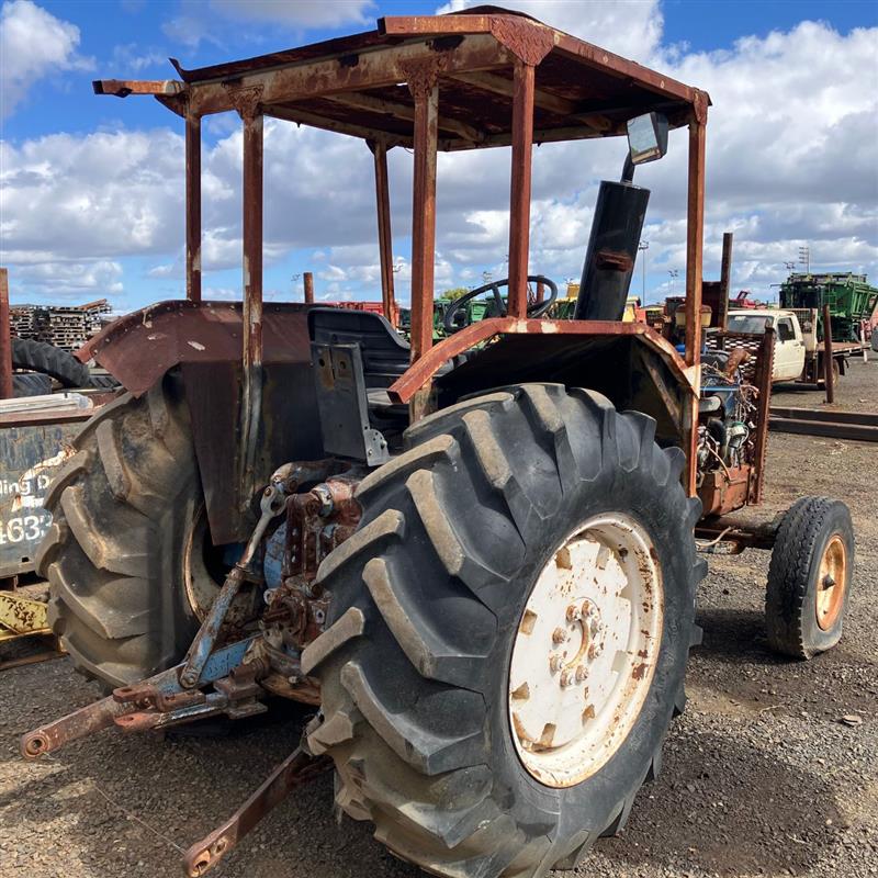 Photo 3. Ford 5000 Tractor