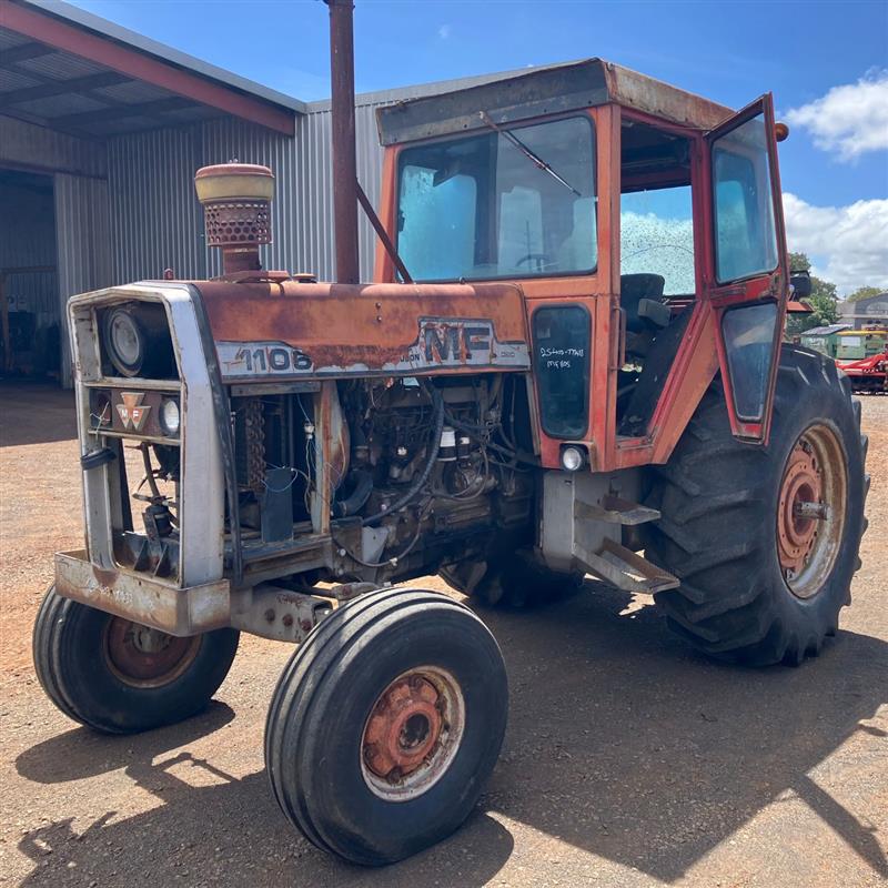 Photo 1. Massey Ferguson 1105 Tractor