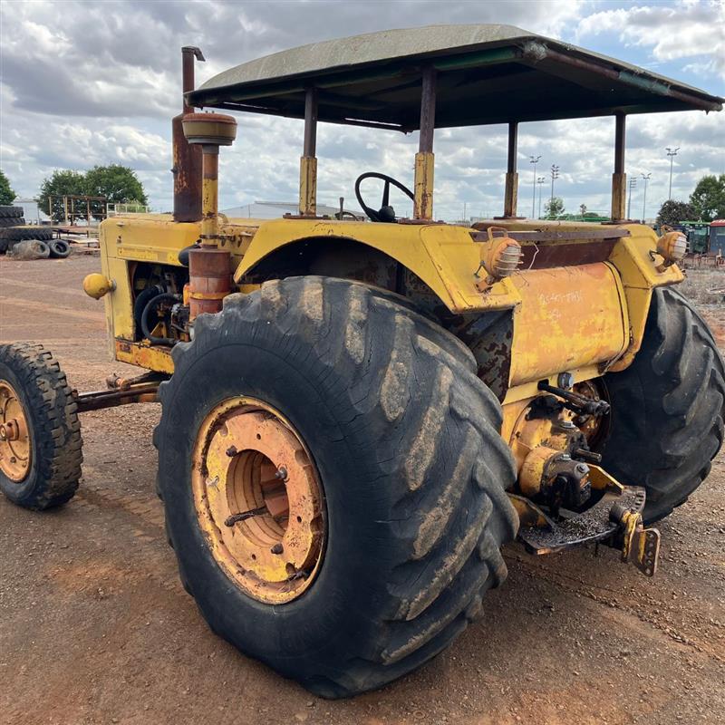 Photo 3. Chamberlain 354 Tractor