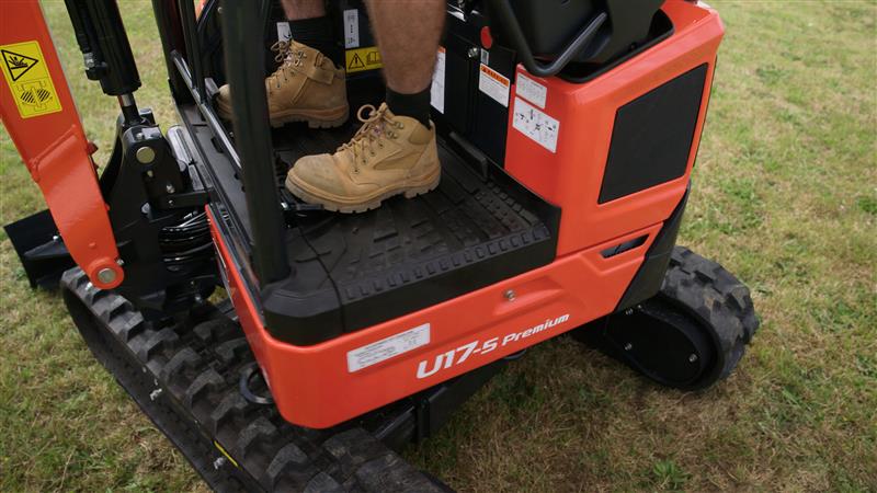 Photo 2. Kubota U17-5 excavator