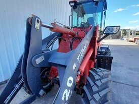 Photo 3. Titan ER20 wheel loader